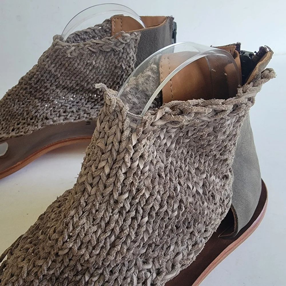 Cydwoq Dion Gray Sweater Woven Sandals Size 41 Boho Artsy Handcrafted in USA - Picture 12 of 16